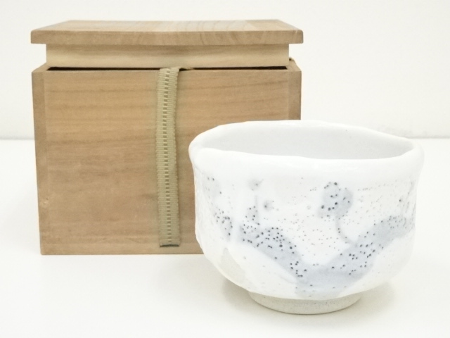 JAPANESE TEA CEREMONY / SHINO TEA BOWL CHAWAN / ARTISAN WORK